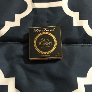 Too faced bronzer